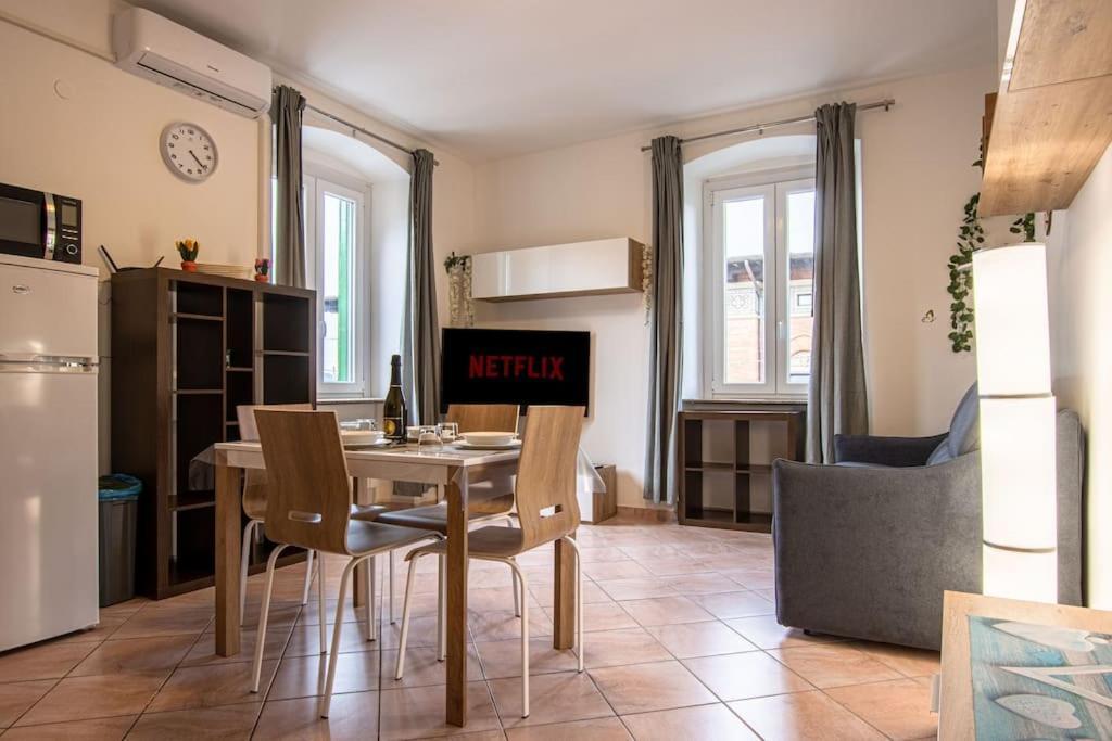 Burlo Garofalo Modern Apartment *Wifi+Netflix* 的里雅斯特 外观 照片
